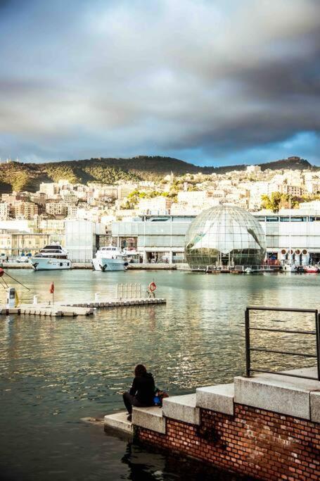 La Finestra Sul Cielo Del Porto Antico Di Genova Lägenhet Exteriör bild