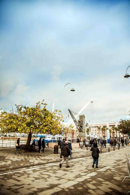La Finestra Sul Cielo Del Porto Antico Di Genova Lägenhet Exteriör bild